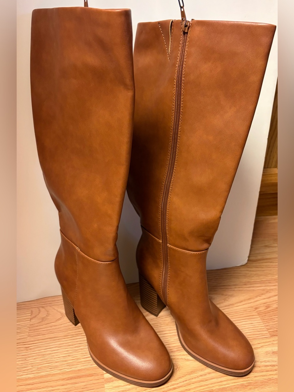 NWOT 6.5 W Unisa Tall Block Heel Boots in Cognac Brown